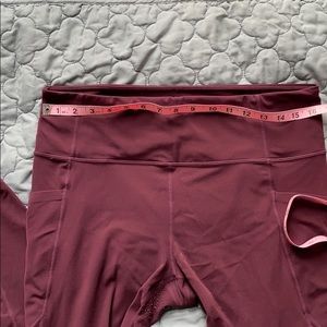 Athleta salutation stash pocket leggings